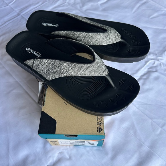 Elegant Black and Silver Women's Sandals - Picture 7 of 12
